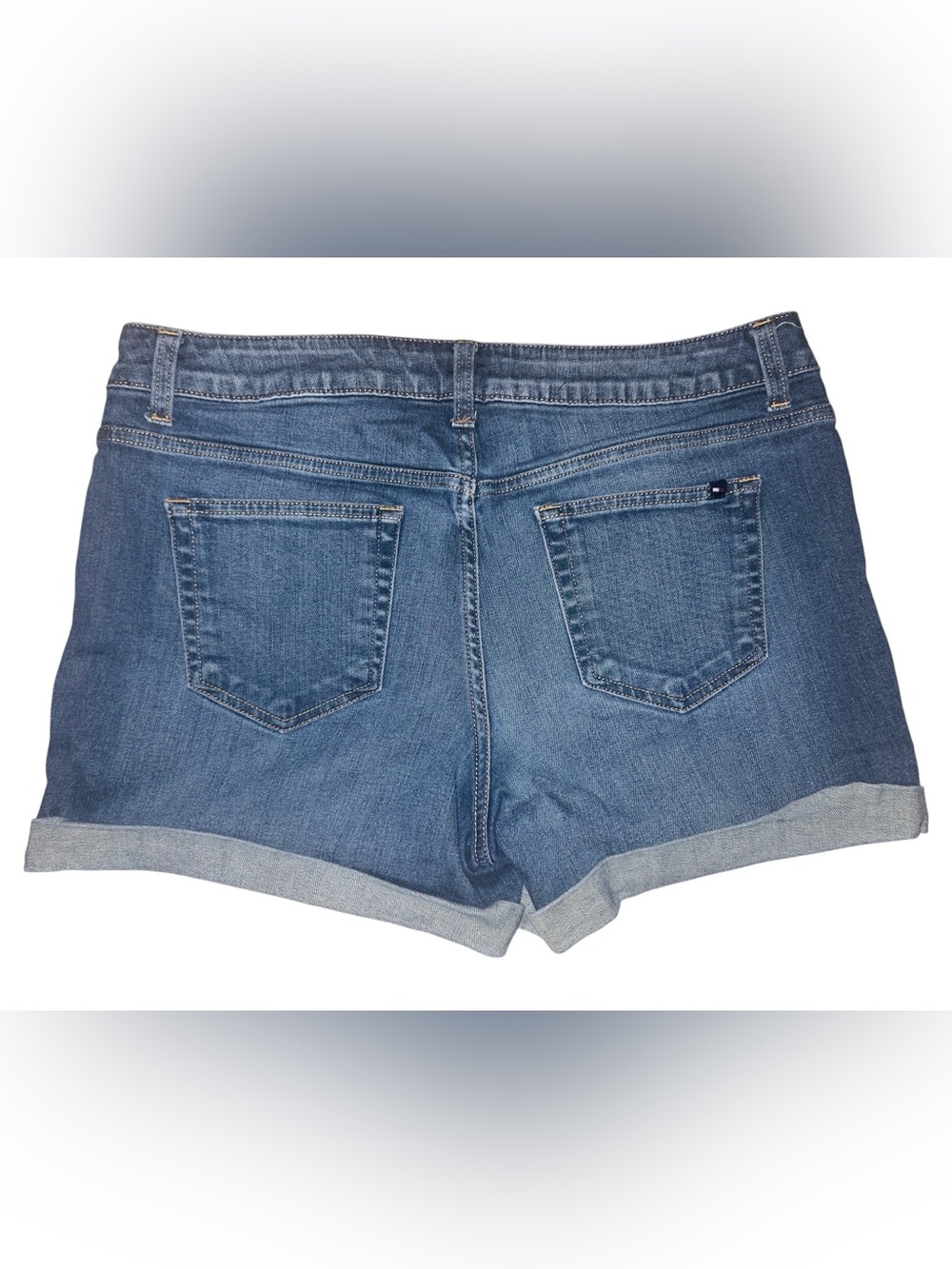 Tommy Hilfiger Minimalist Jeans Shorts Cuffed Hem Women’s Size 12 Summer - Picture 2 of 6